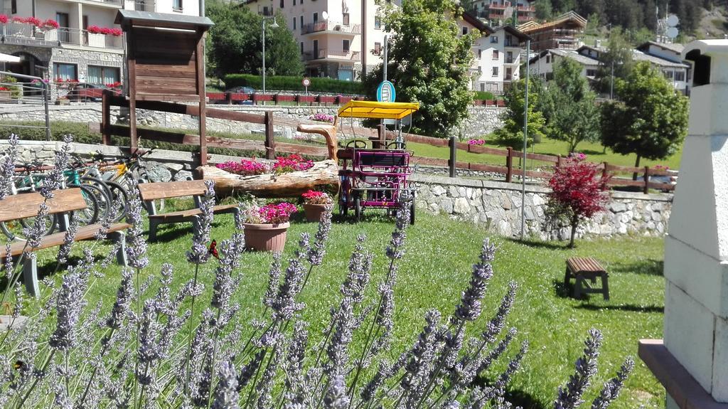 Hotel, Bar & Bistrot Saint Nicolas Gran Paradiso Exteriör bild